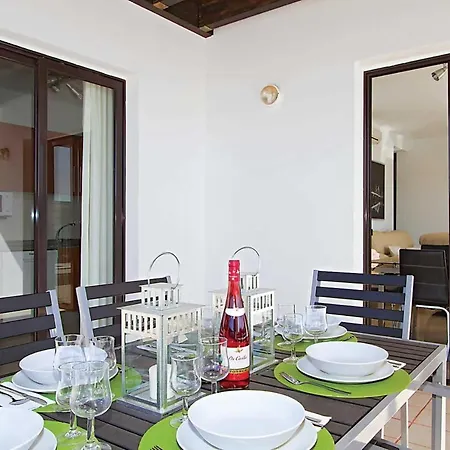 Playa Blanca Sleeps 6 Air Con Wifi * Коста Бланка
